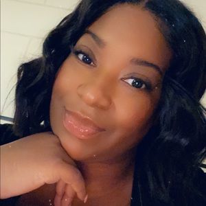 Meet your Posher, Sharnai